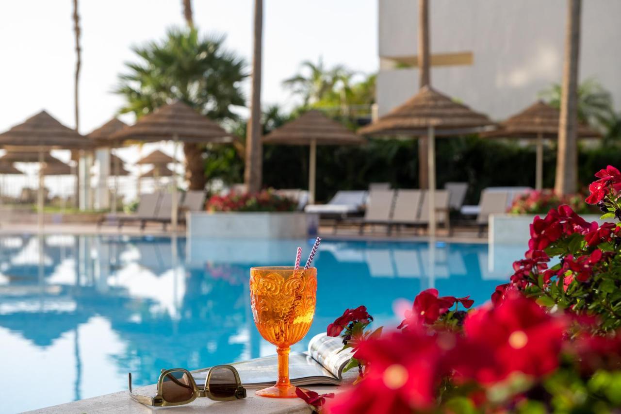 Aria Ξενοδοχείο Ελάτ Εξωτερικό φωτογραφία A glass of Aperol Spritz